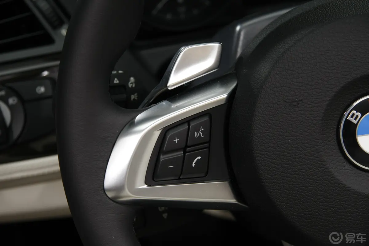 宝马Z43.0si双门跑车方向盘电话控制开关