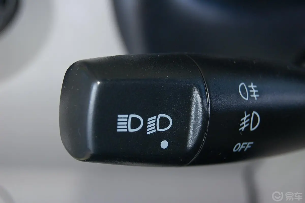 奇瑞QQ30.8—MT 基本型大灯远近光调节柄