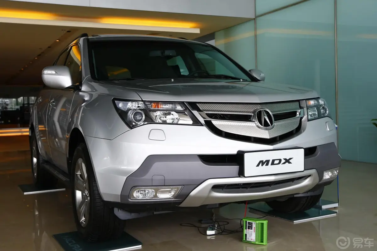 讴歌MDX3.7外观