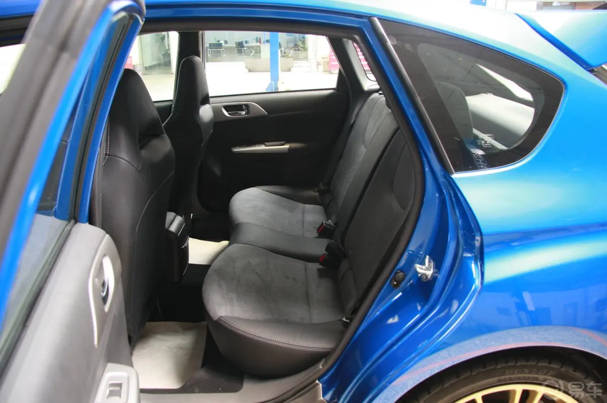 斯巴鲁WRXImpreza WRX STI加强版空间