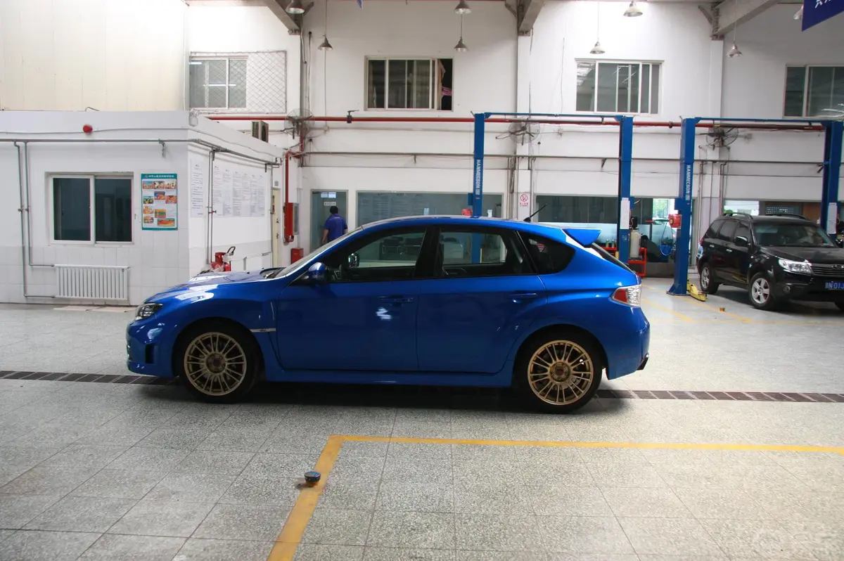 斯巴鲁WRXImpreza WRX STI加强版外观