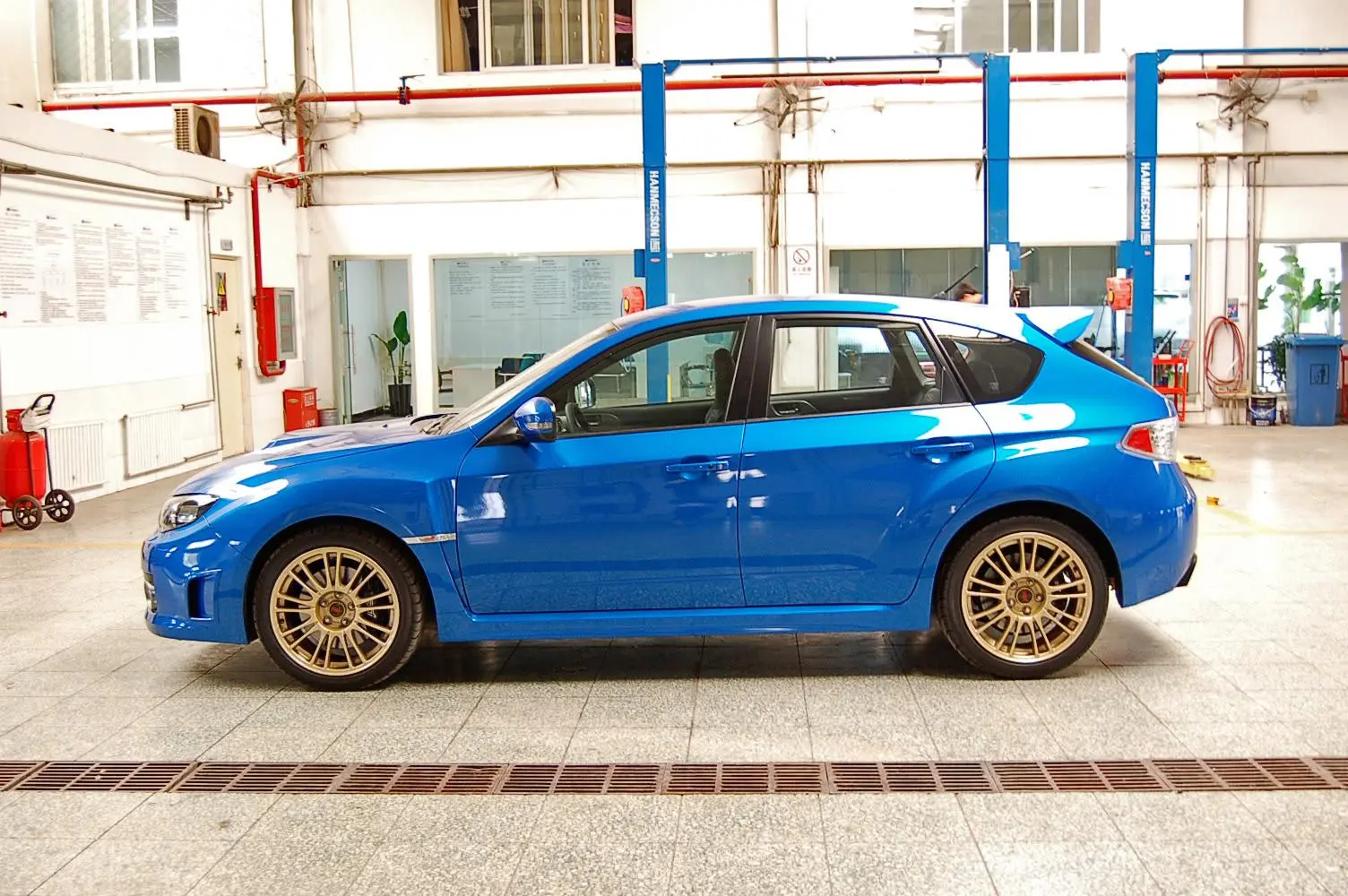 斯巴鲁WRXImpreza WRX STI加强版外观