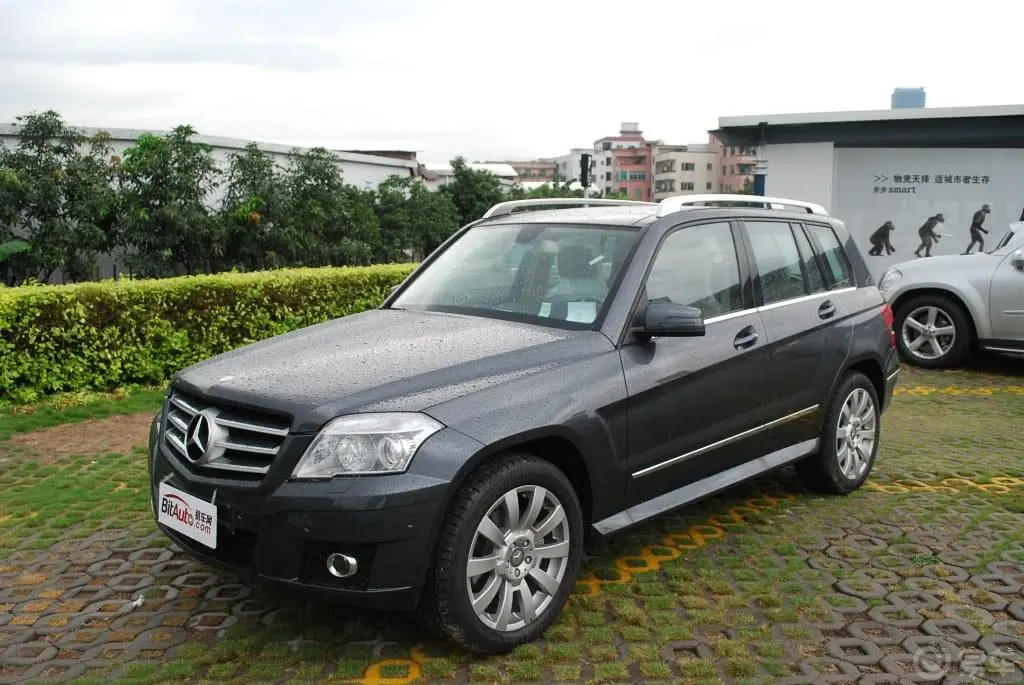 奔驰GLK级(进口)GLK 300 4MATIC 豪华型外观