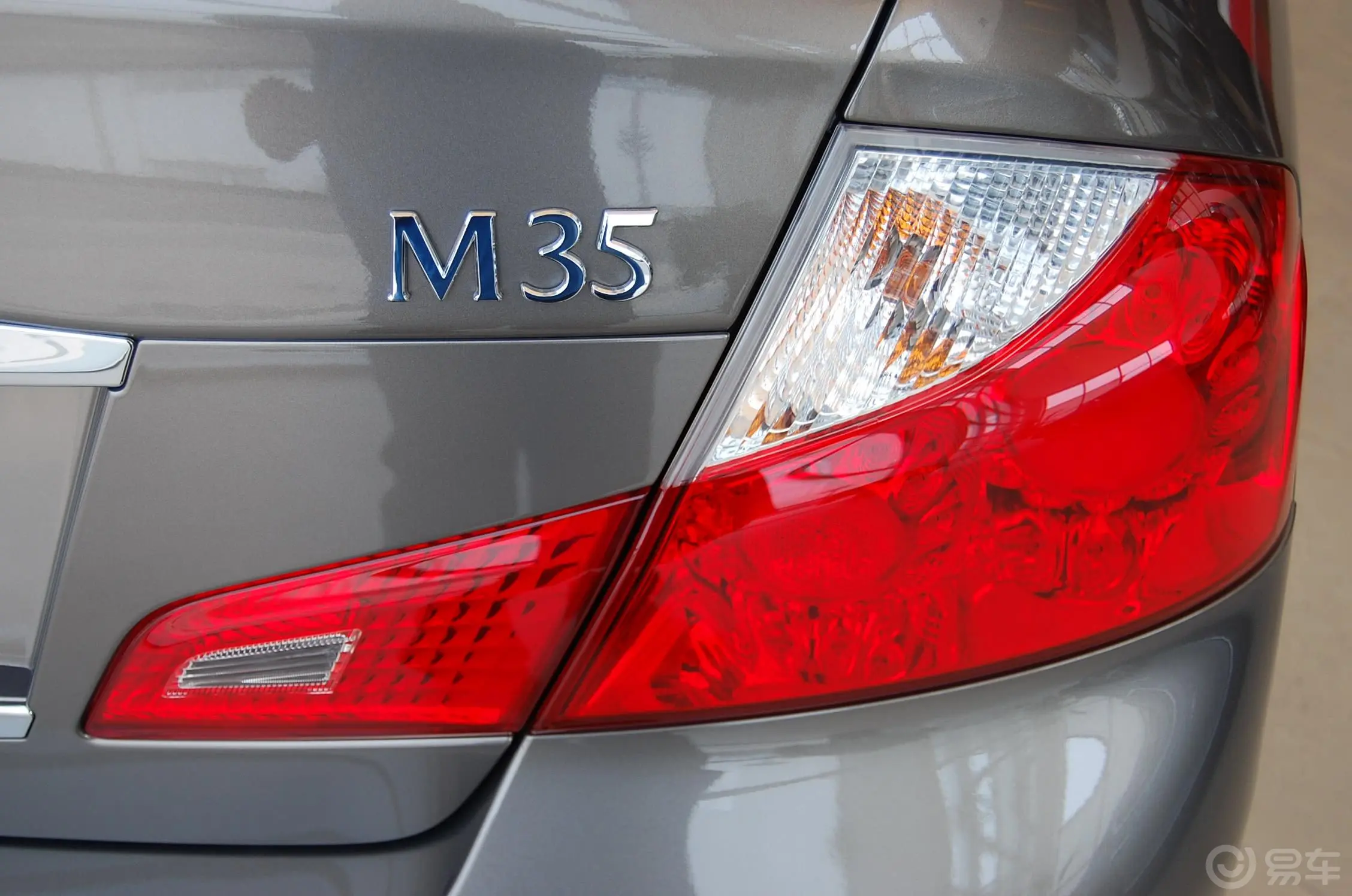 英菲尼迪M系M35外观