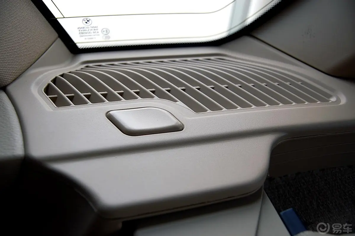 宝马X5(进口)xDrive30i 领先型空间