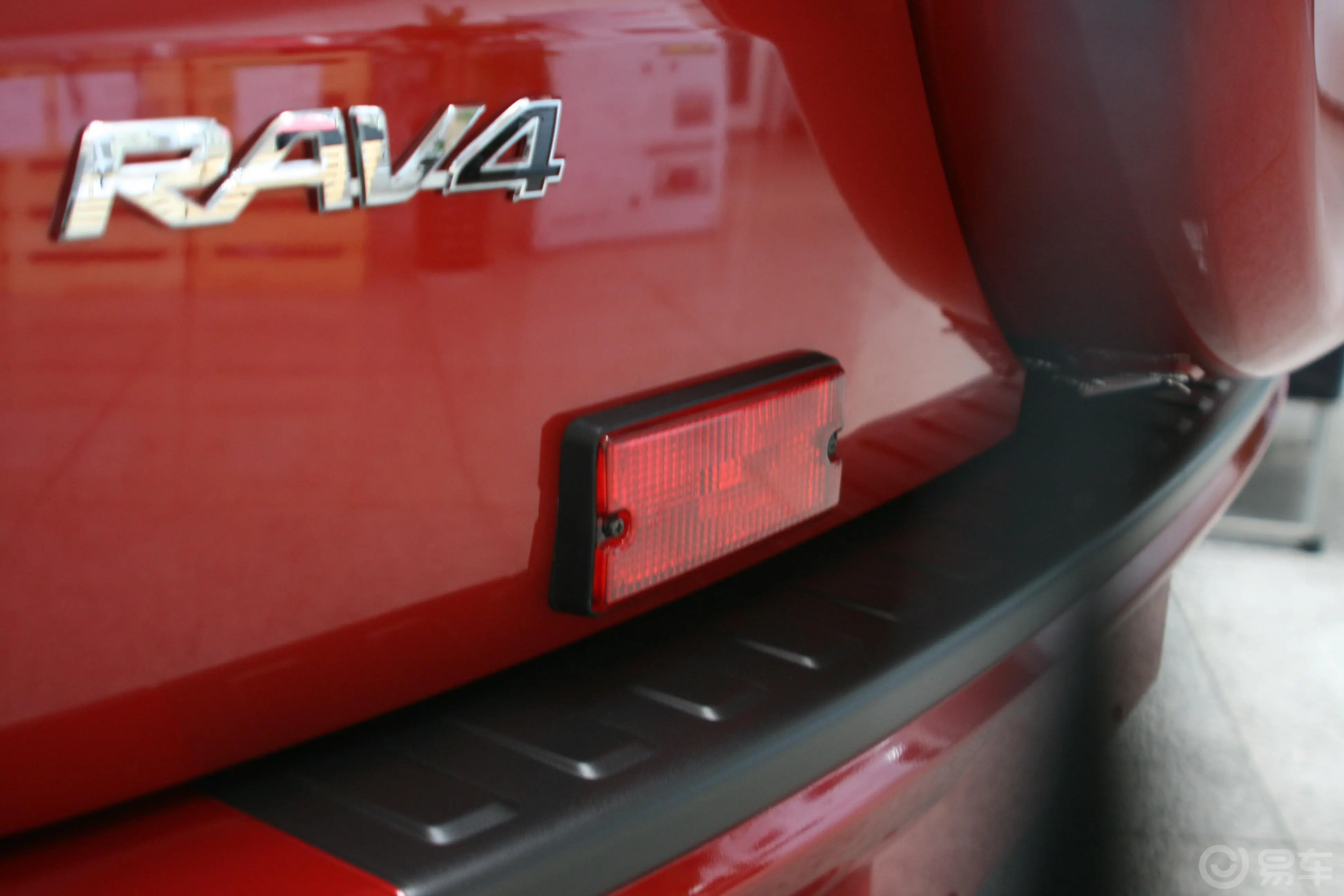 RAV4荣放2.4L 豪华版 AT外观