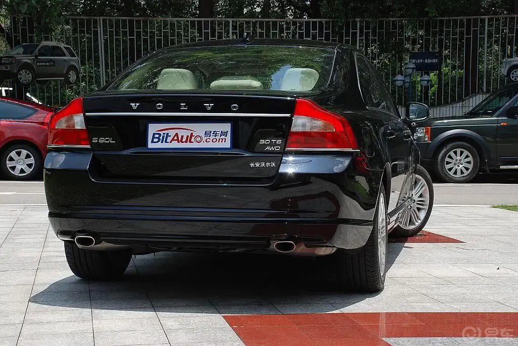 沃尔沃S80L3.0 T6 AWD 智尊版外观