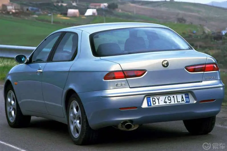 ALFA 156156 2.0侧后45度车头向左水平