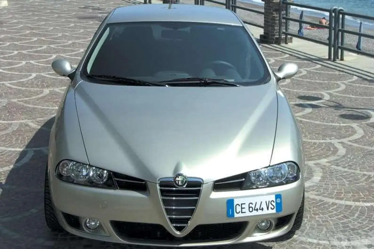 ALFA 156156 2.0外观