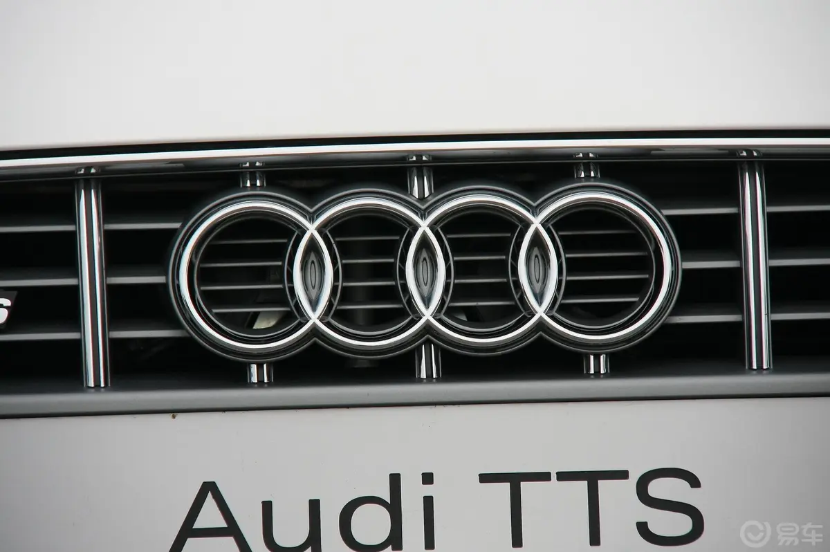 奥迪TTTTS Coupe 2.0 TFSI quattro S tronic外观