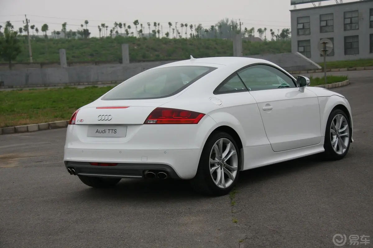 奥迪TTTTS Coupe 2.0 TFSI quattro S tronic外观