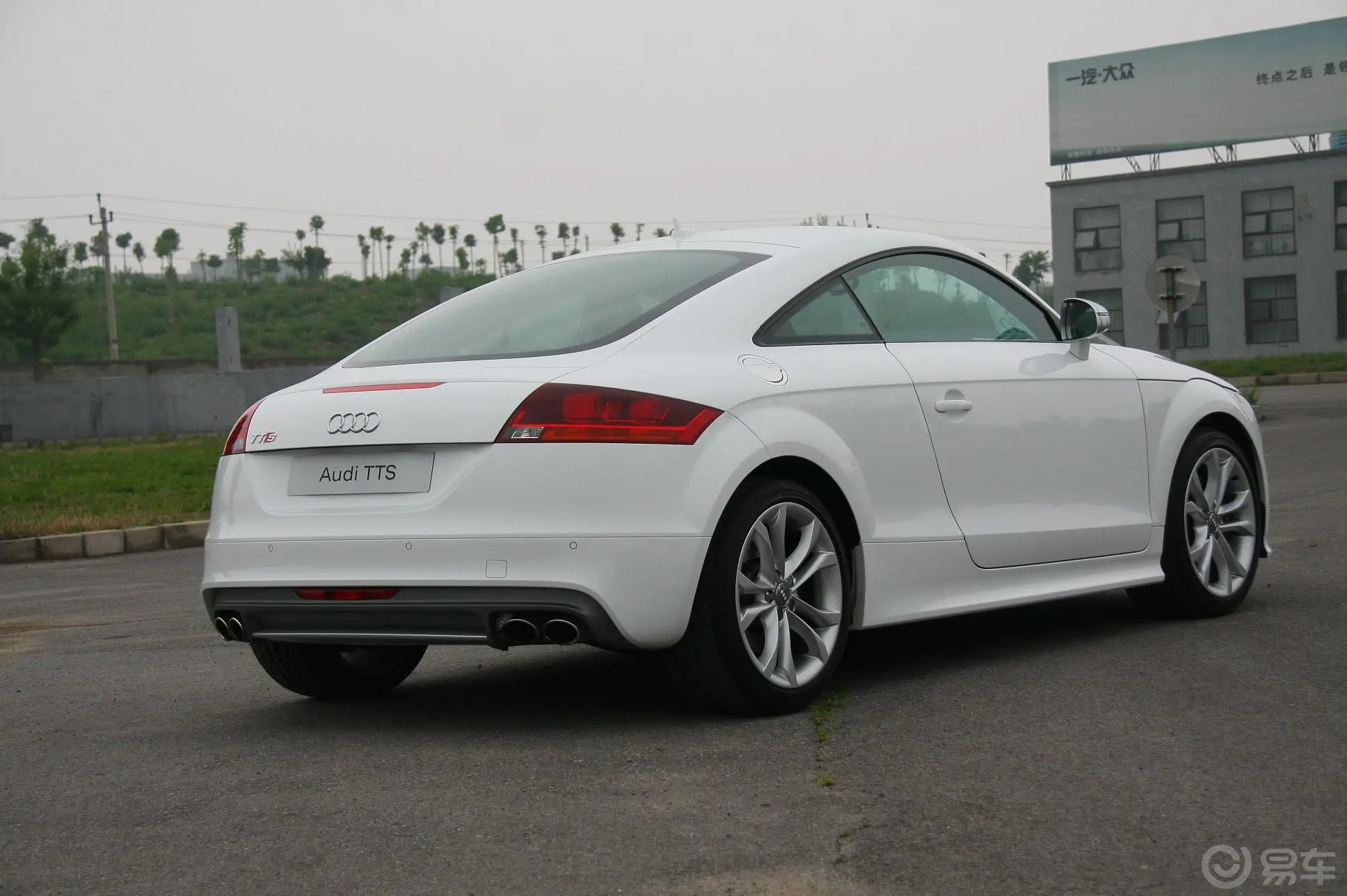 奥迪TTTTS Coupe 2.0 TFSI quattro S tronic外观