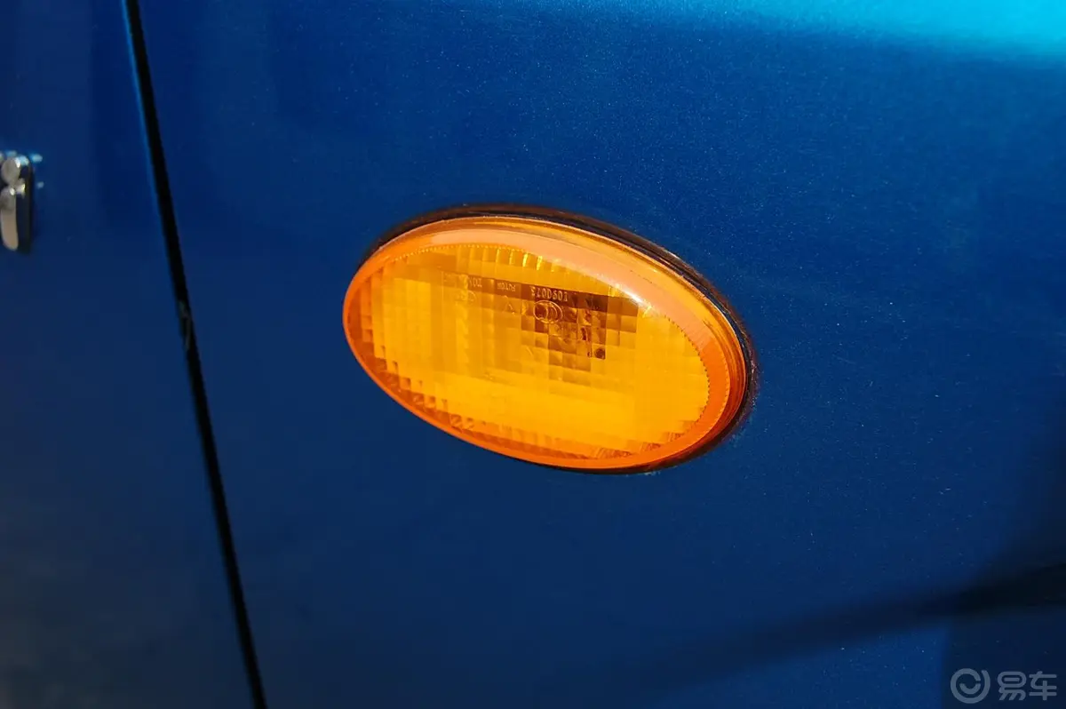 迷迪宜家版 1.6L 标准型车侧转向灯