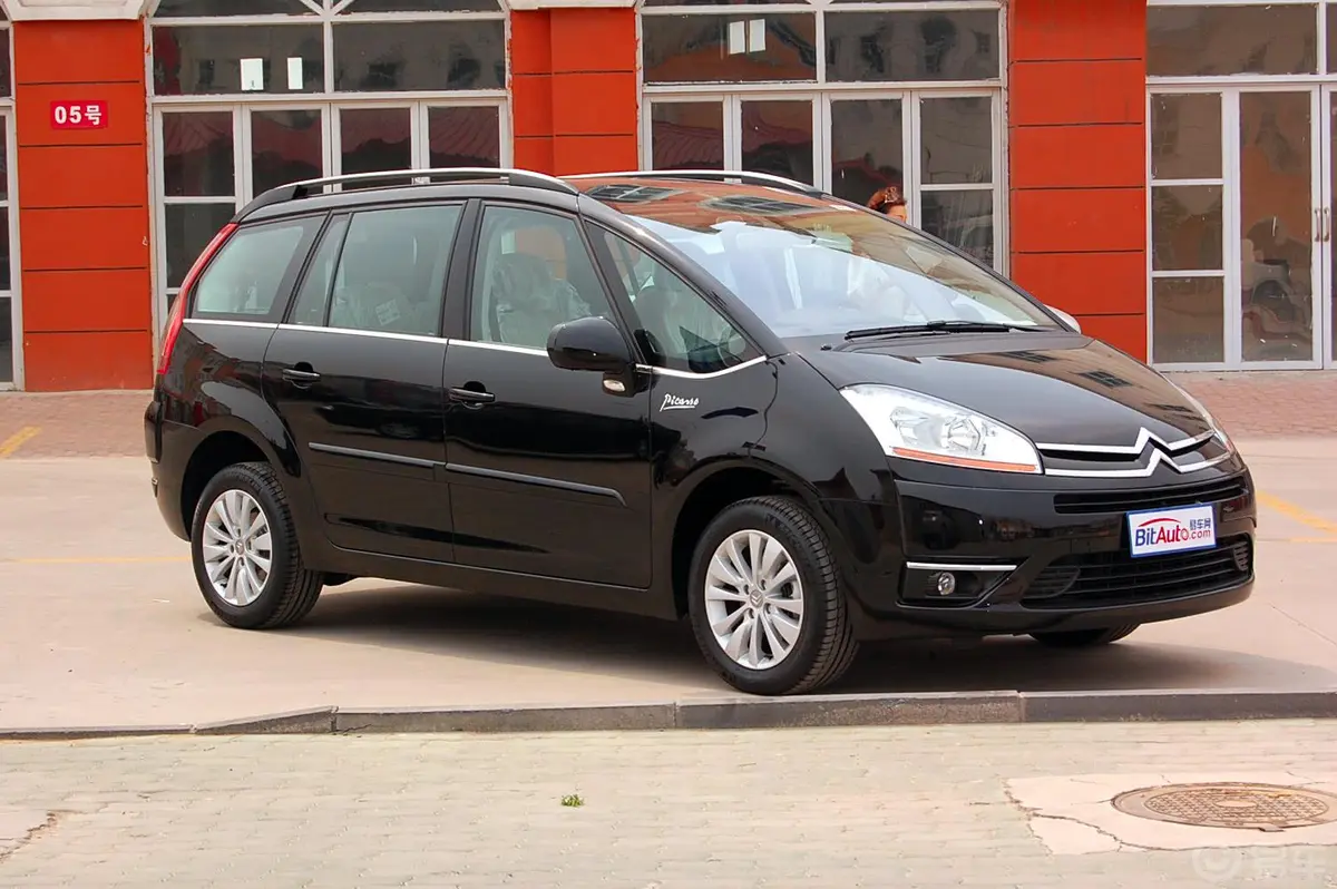 C4 PICASSO2.0i 16V 舒适版 7座外观