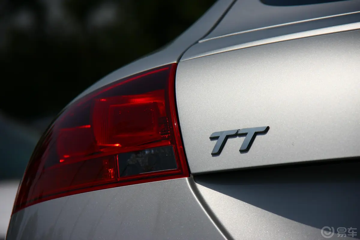 奥迪TTTT Coupe 2.0 TFSI S tronic外观