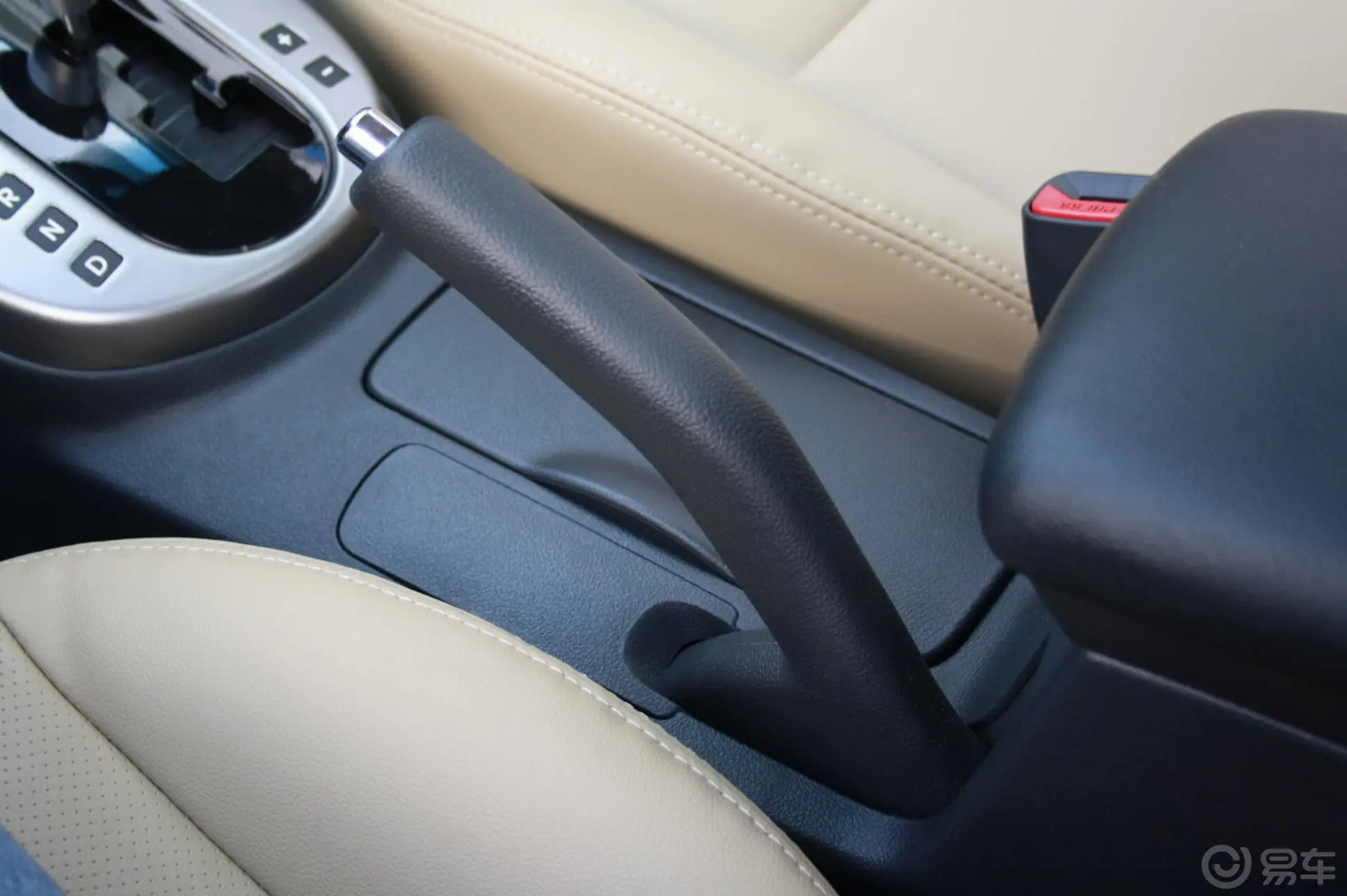 福瑞迪1.6L 自动 Premium驻车制动（手刹，电子，脚刹）