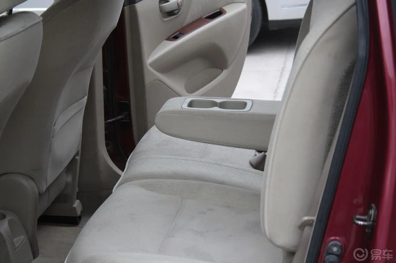 骏逸1.8XE 标准型 手动后排座椅