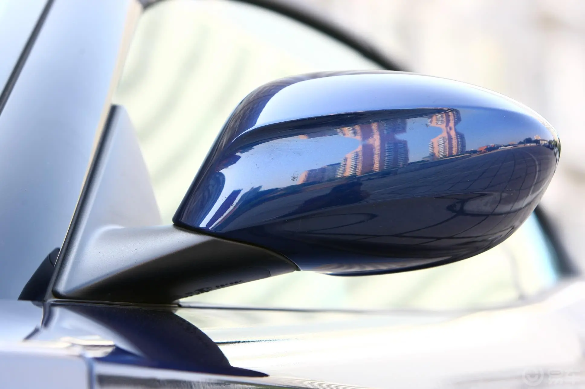 宝马Z4sDrive30i 锋尚型后视镜转向灯（前）