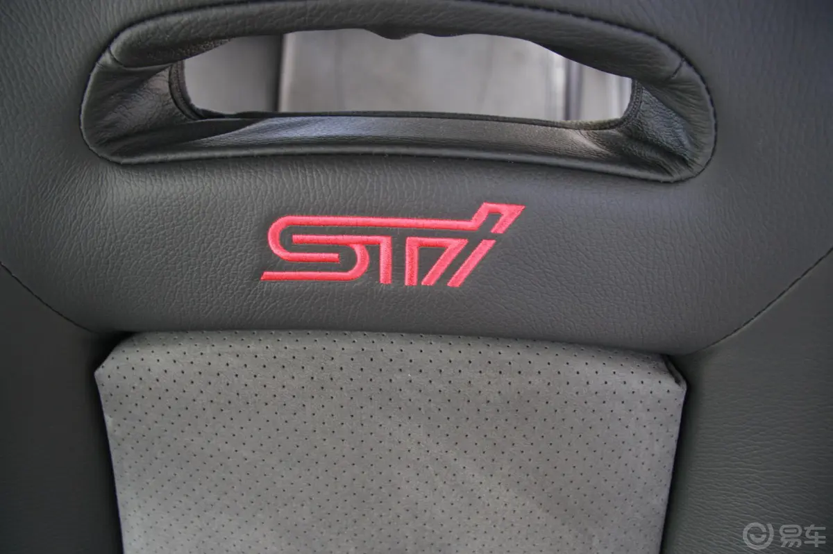 斯巴鲁WRXImpreza WRX STI加强版座椅特殊细节