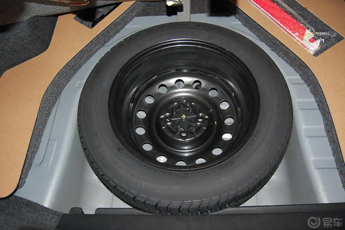 金刚CROSS 1.5L MT 标准型备胎