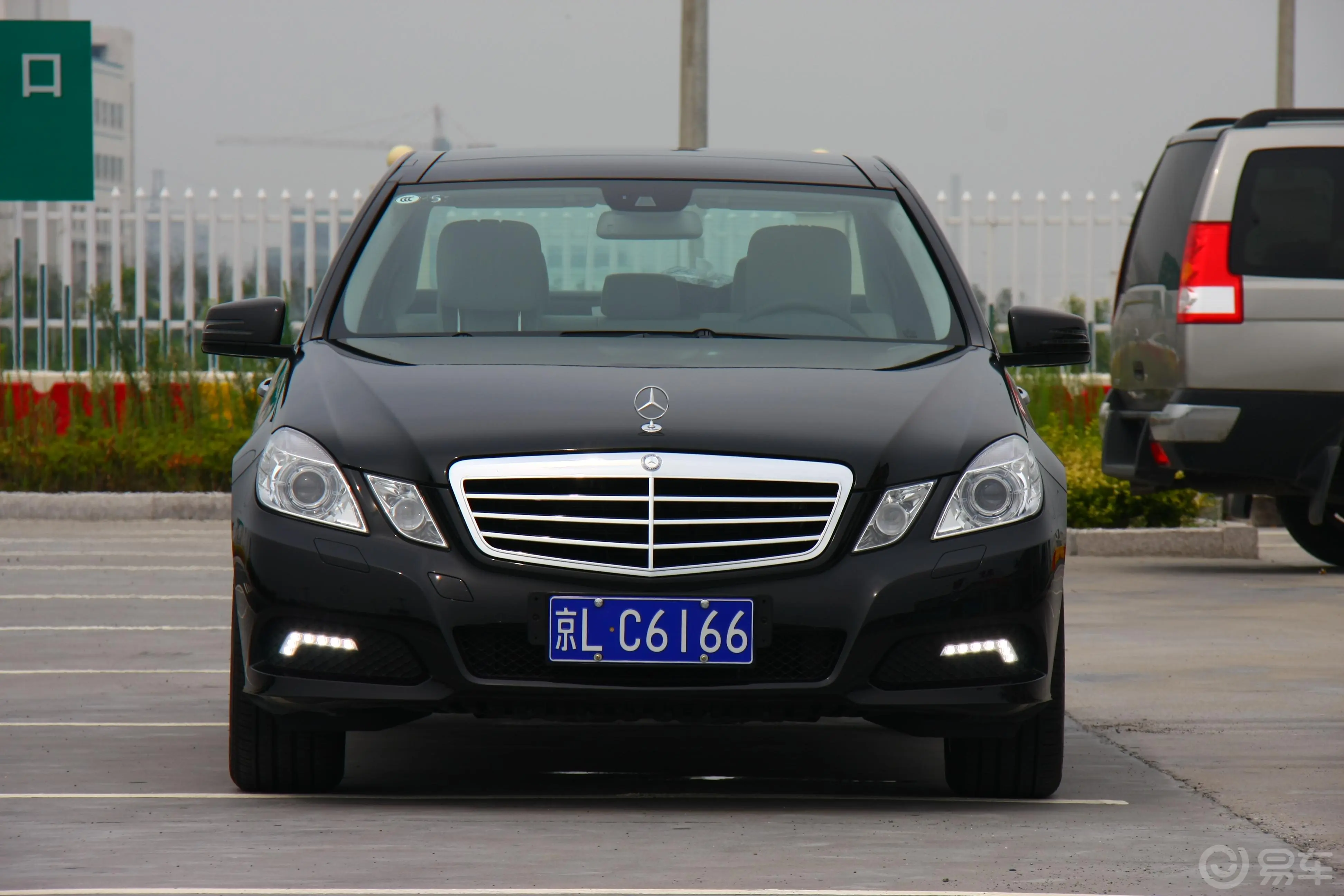 奔驰E级(进口)E 300 优雅型外观