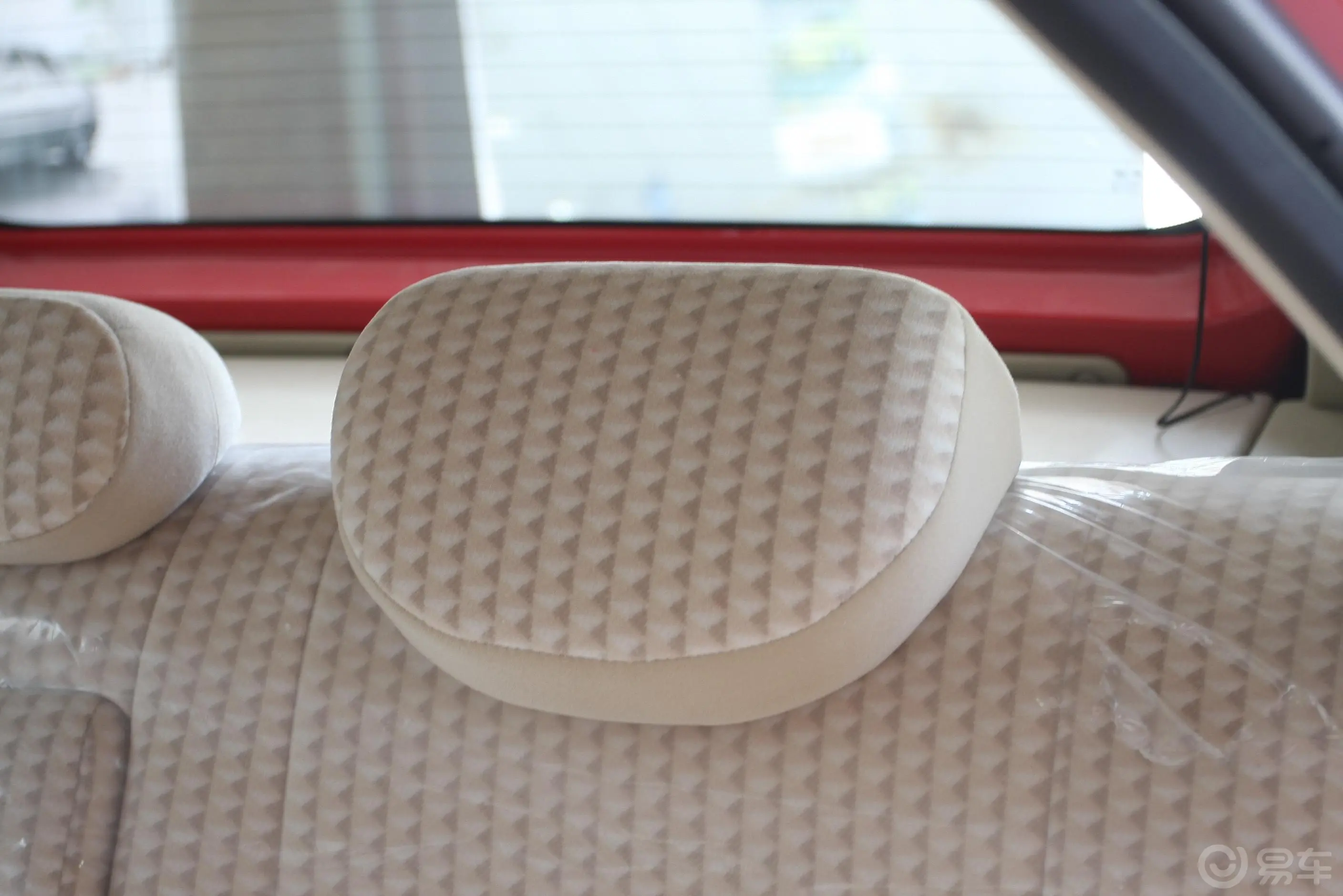 海悦1.5L 舒适型后排头枕