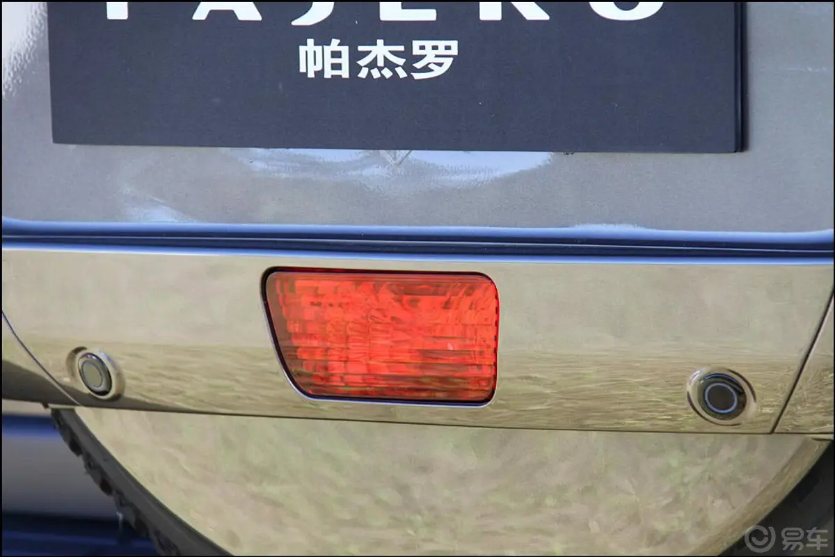 帕杰罗(进口)3.0L 精英版外观