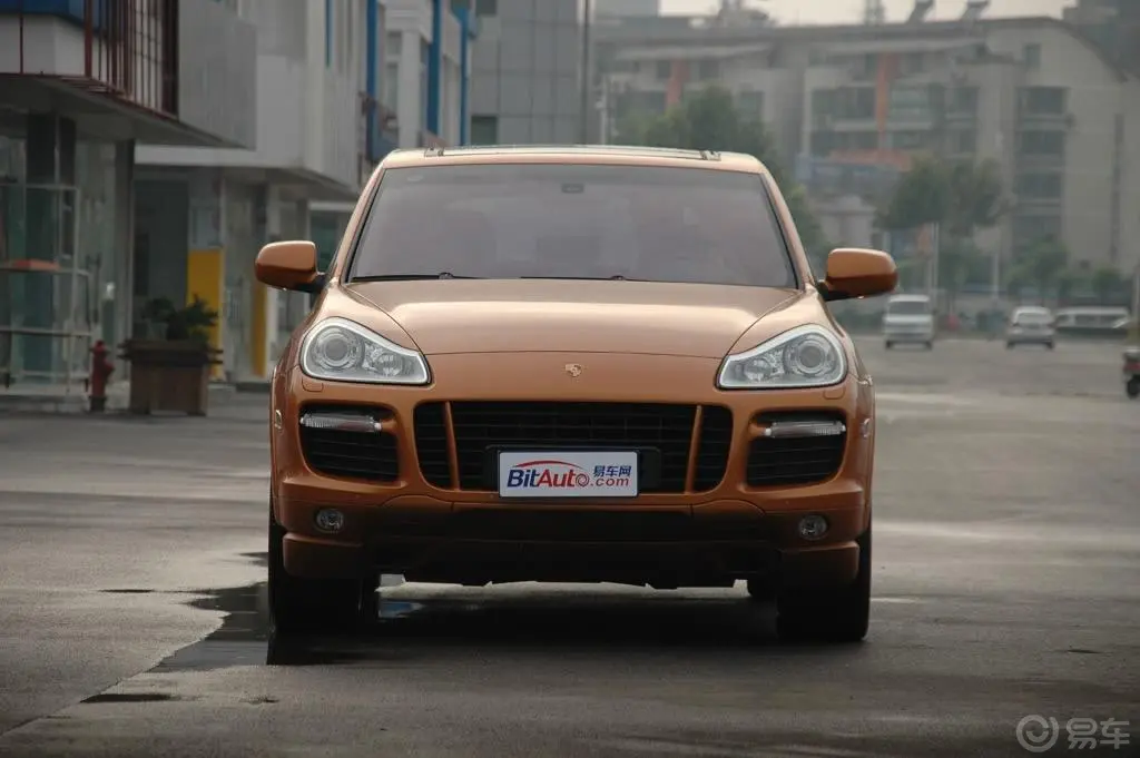 CayenneCayenne GTS 4.8L正前水平