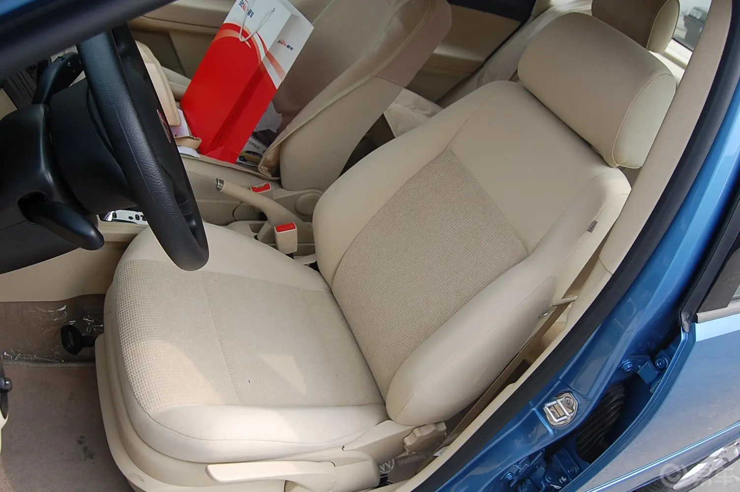 Polo劲情 1.4L 自动舒尚版驾驶员座椅