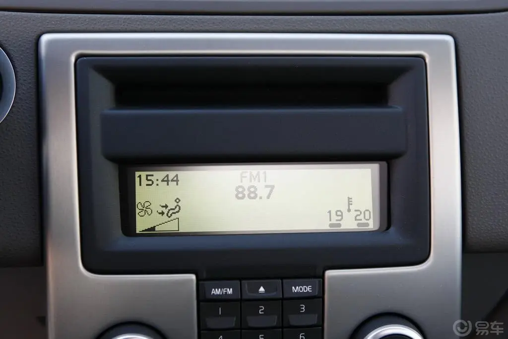 沃尔沃S402.0 智尚版音响显示屏