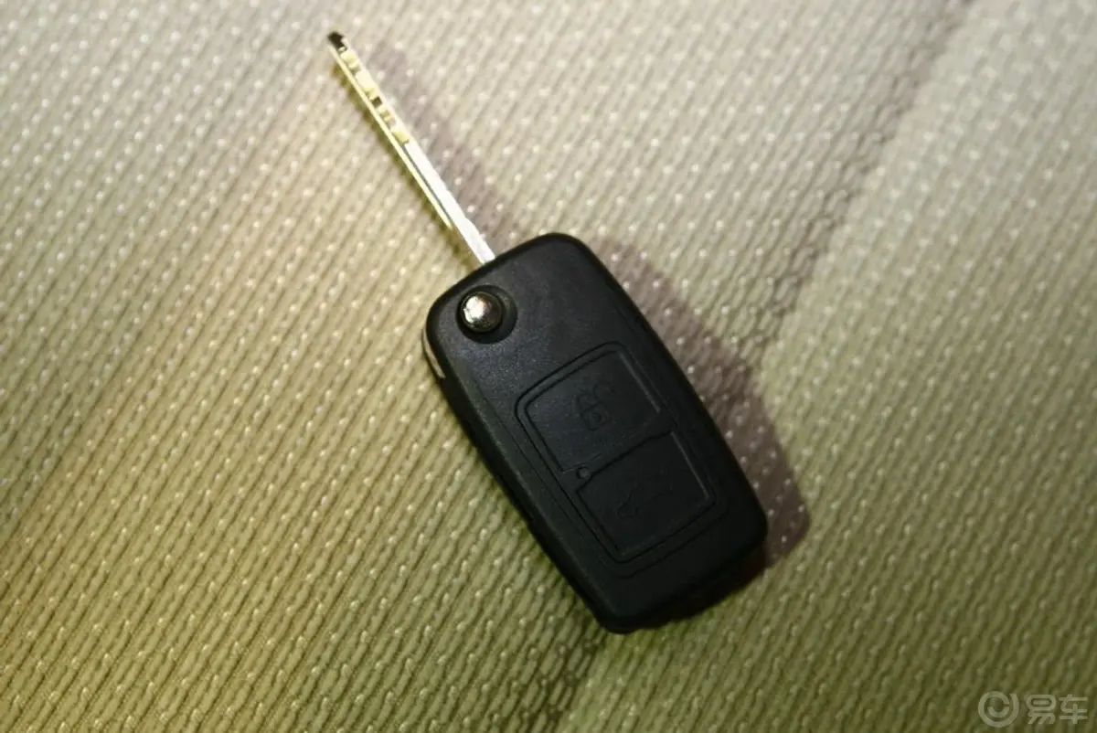 威麟V51.8—5MT 舒适型钥匙（背面，按键）