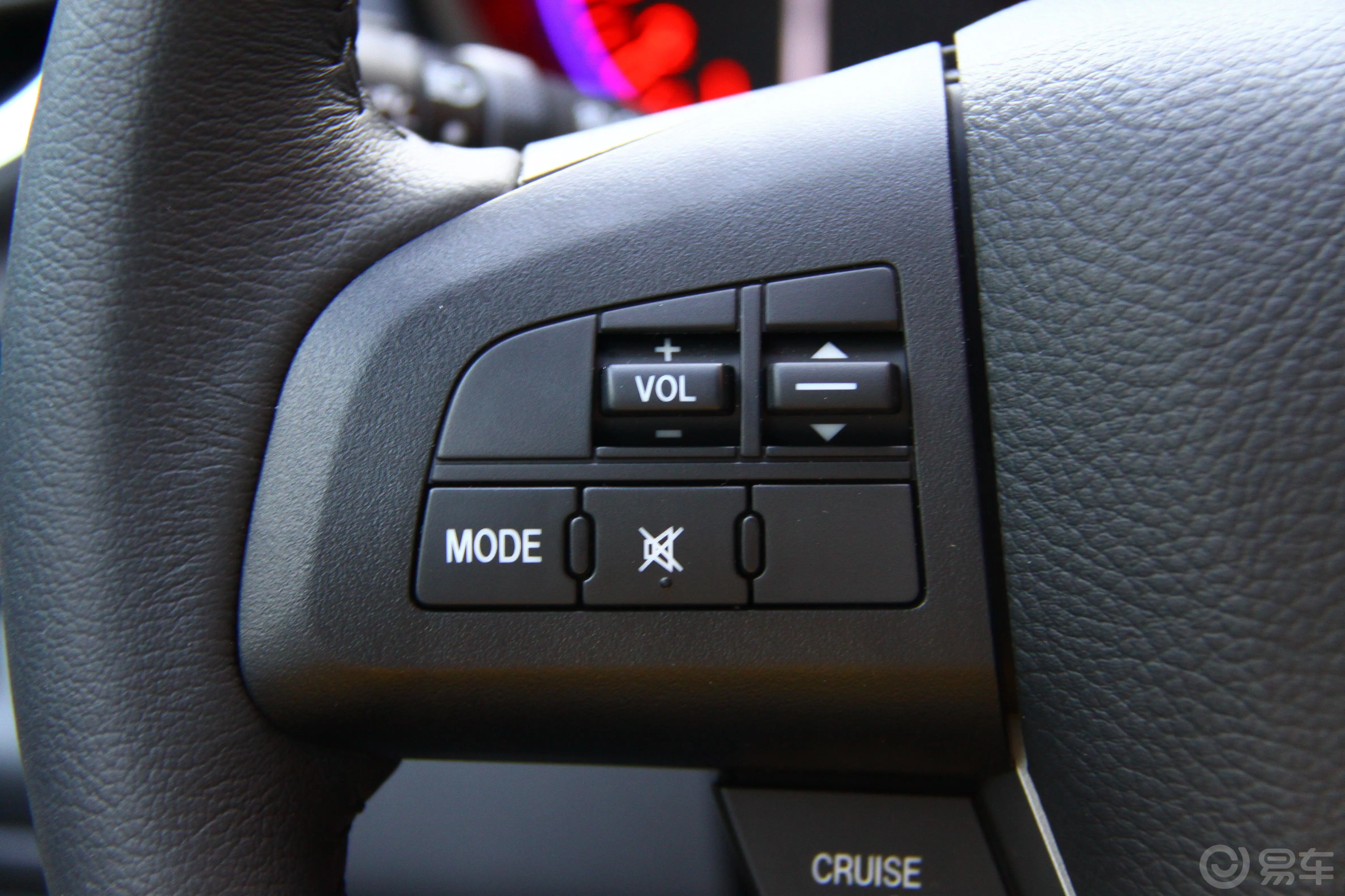 马自达CX-7(进口)2.5L豪华型方向盘音响控制开关