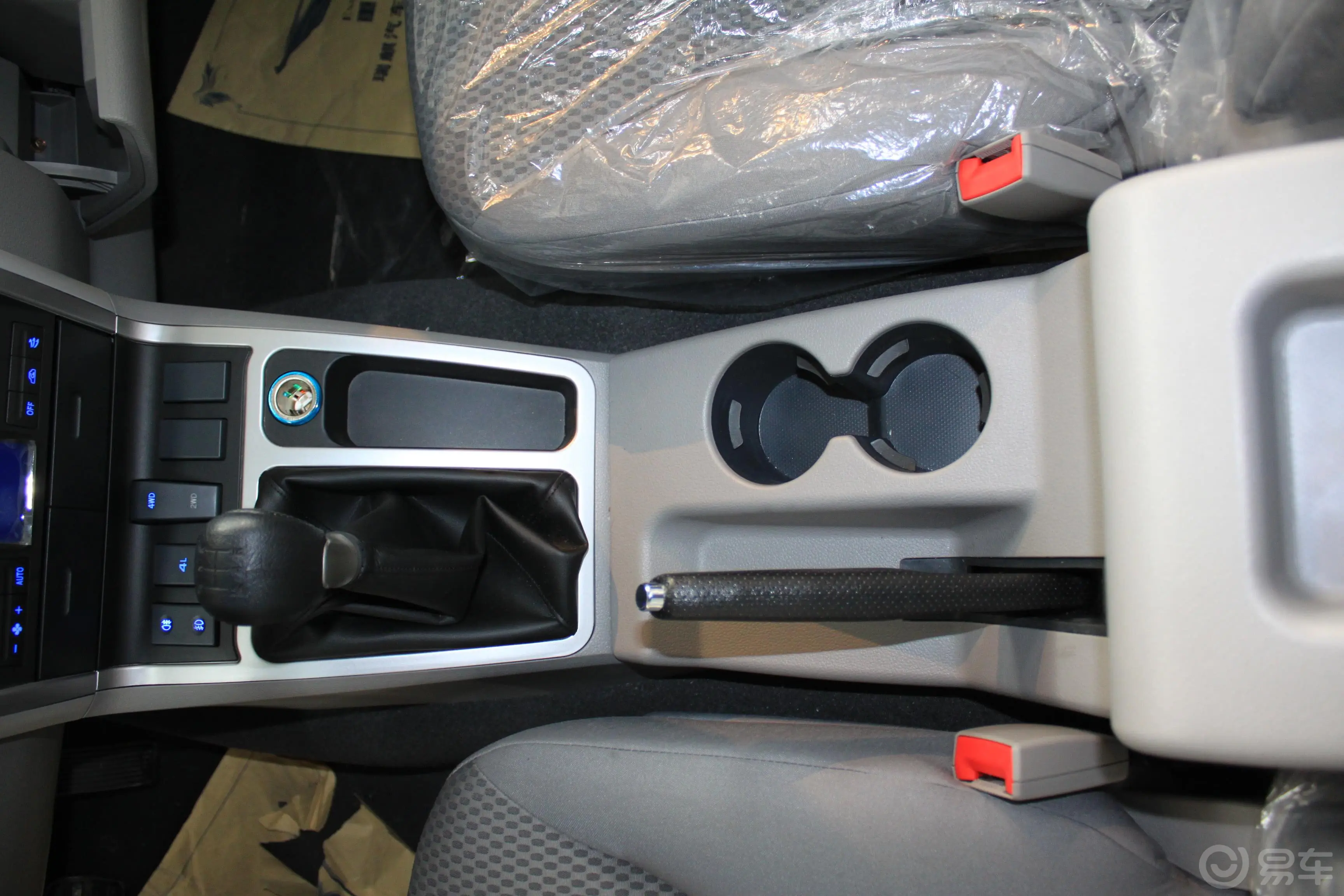 威麟X5舒适型驻车制动（手刹，电子，脚刹）