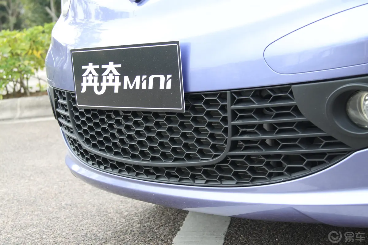 奔奔MINI1.0L 手动 豪华型外观