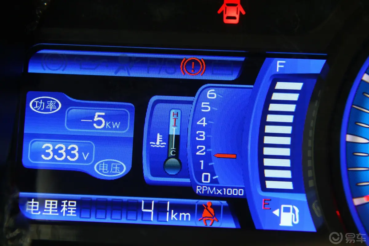 比亚迪F3新能源低碳版电动车内饰