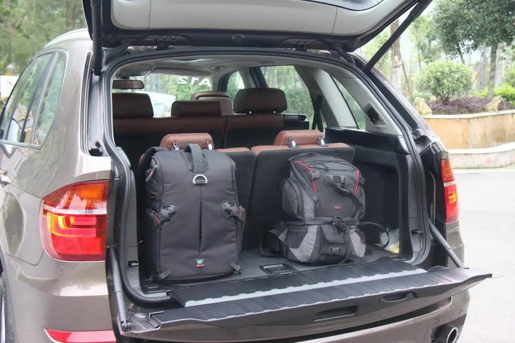 宝马X5(进口)xDrive35i 尊贵型行李箱空间（第3排打开）