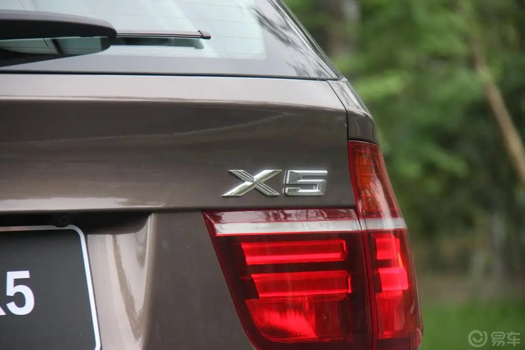 宝马X5(进口)xDrive35i 尊贵型尾标