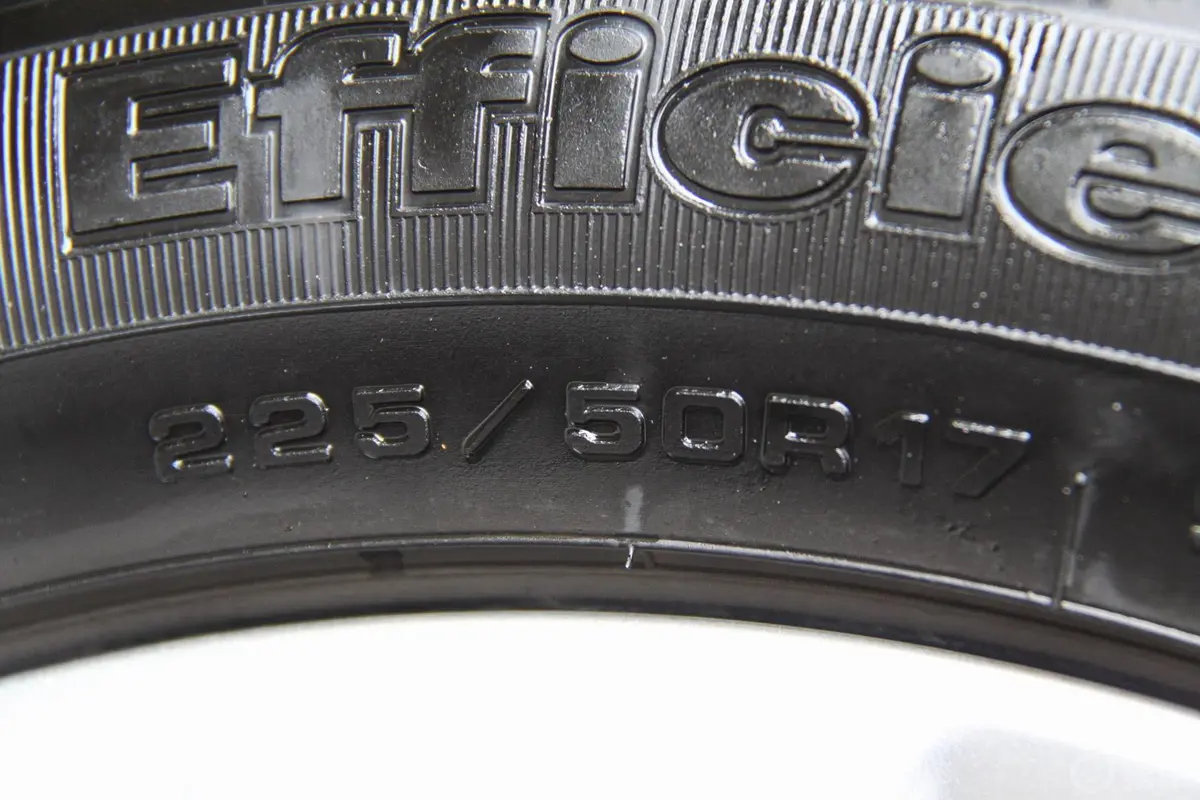 科鲁兹1.6T SE MT轮胎规格