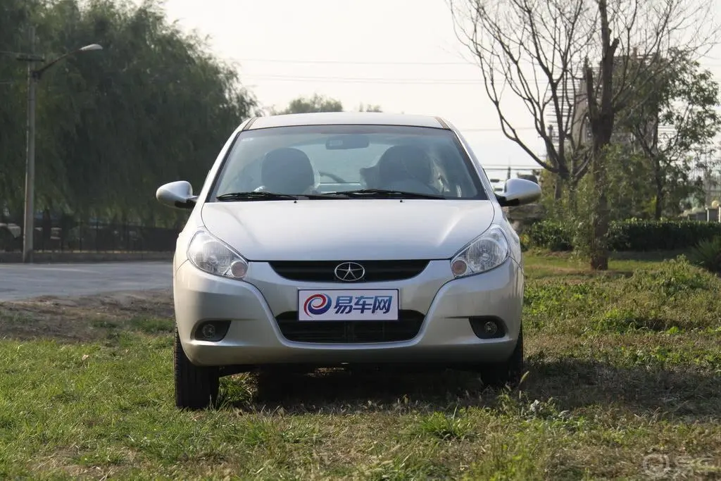 和悦A13RS 1.3L VVT 豪华型正前水平