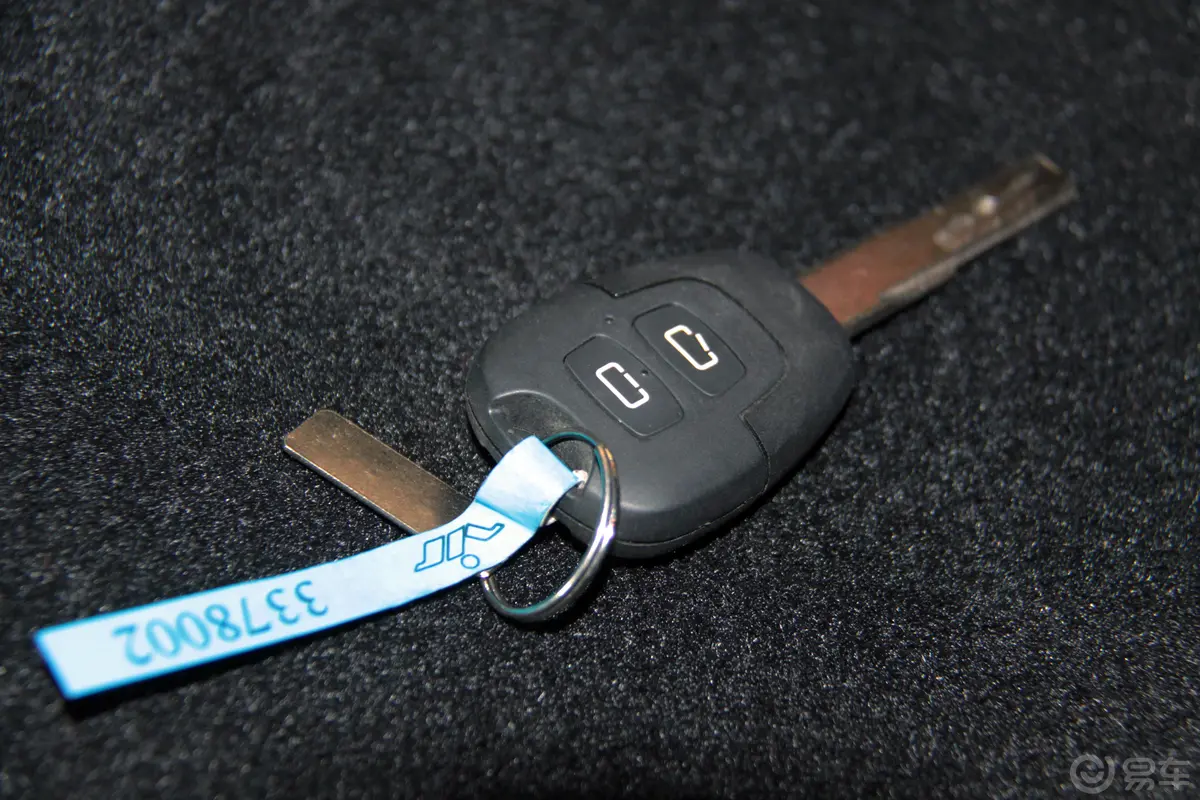骏捷Wagon 2.0MT 豪华型钥匙（背面，按键）