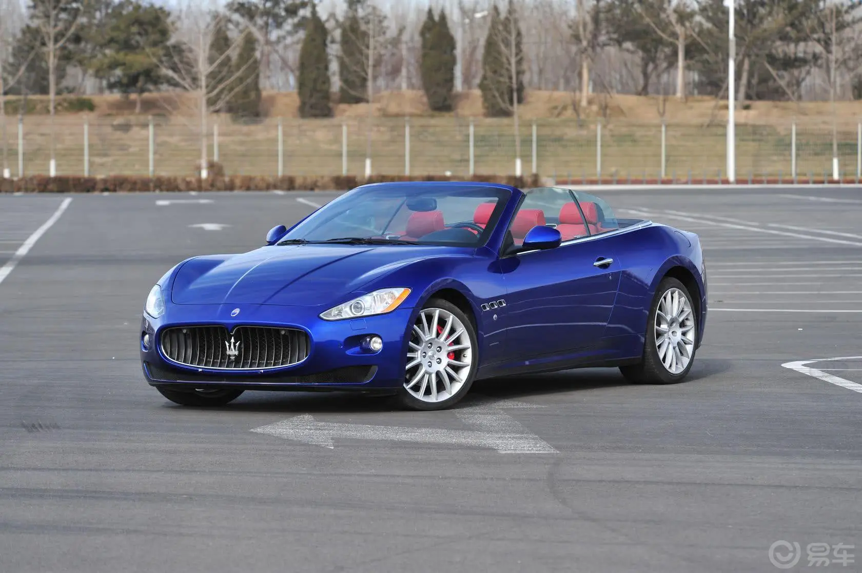 GranCabrio4.7L Automatic外观