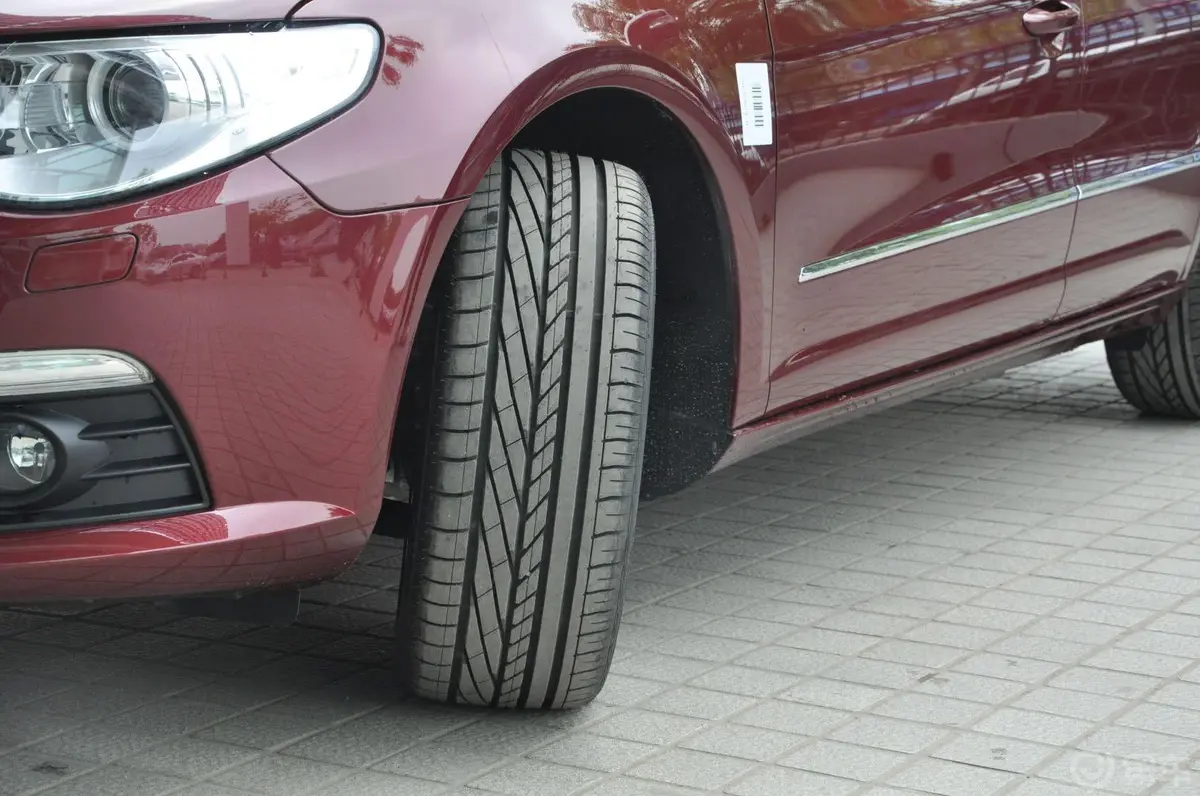一汽-大众CC1.8T 豪华型轮胎花纹