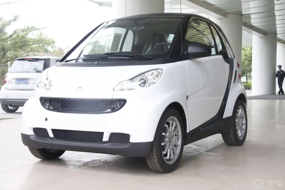 smart fortwo52kw mhd 硬顶 标准版外观