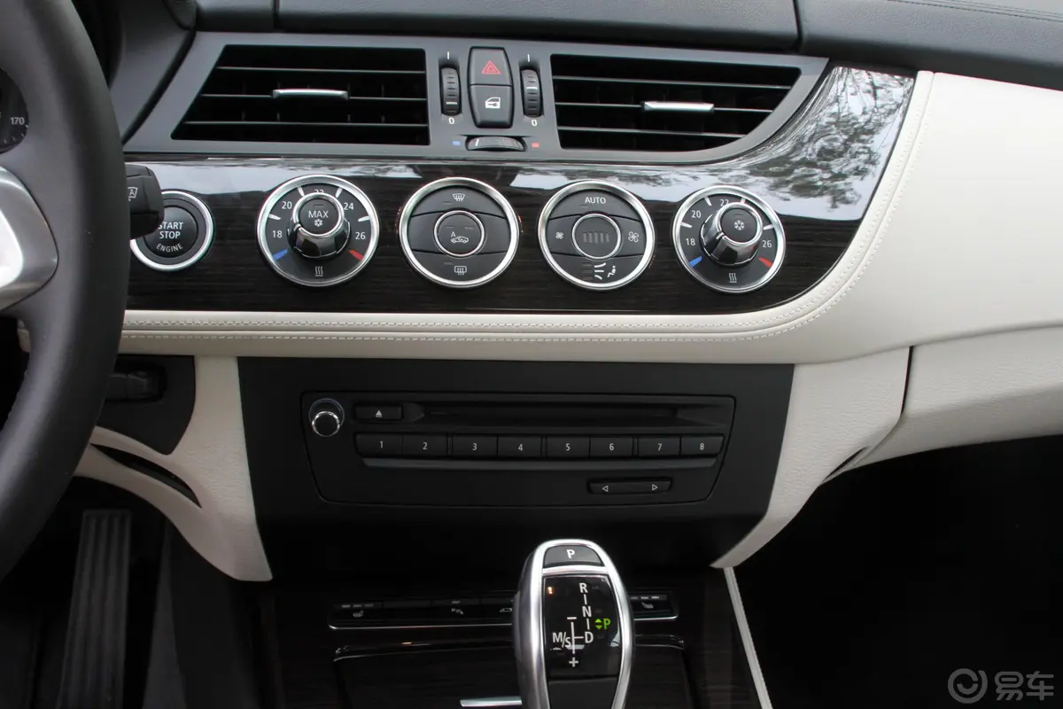 宝马Z4sDrive35i 豪华型中控台整体