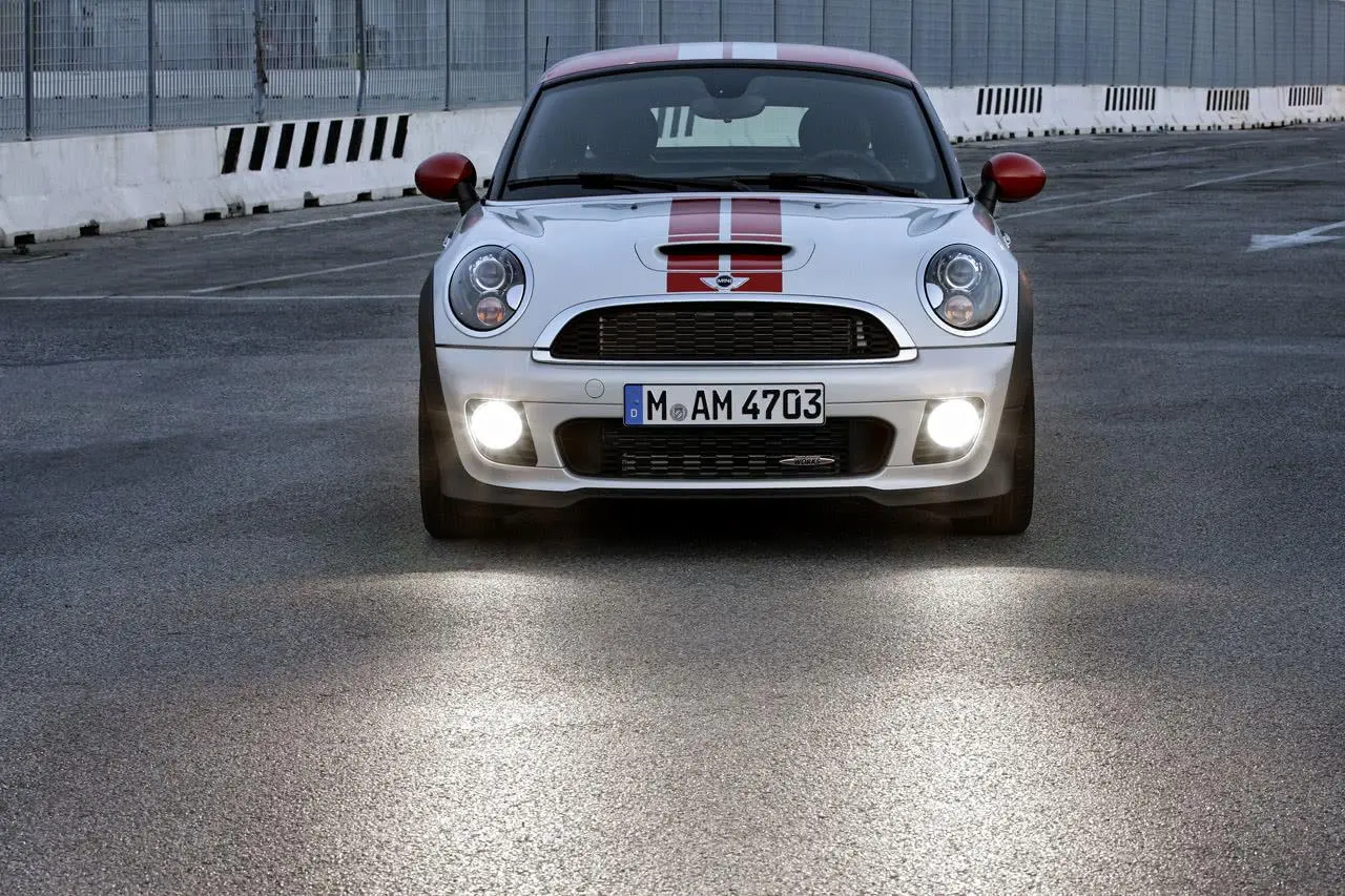 MINI JCW COUPE