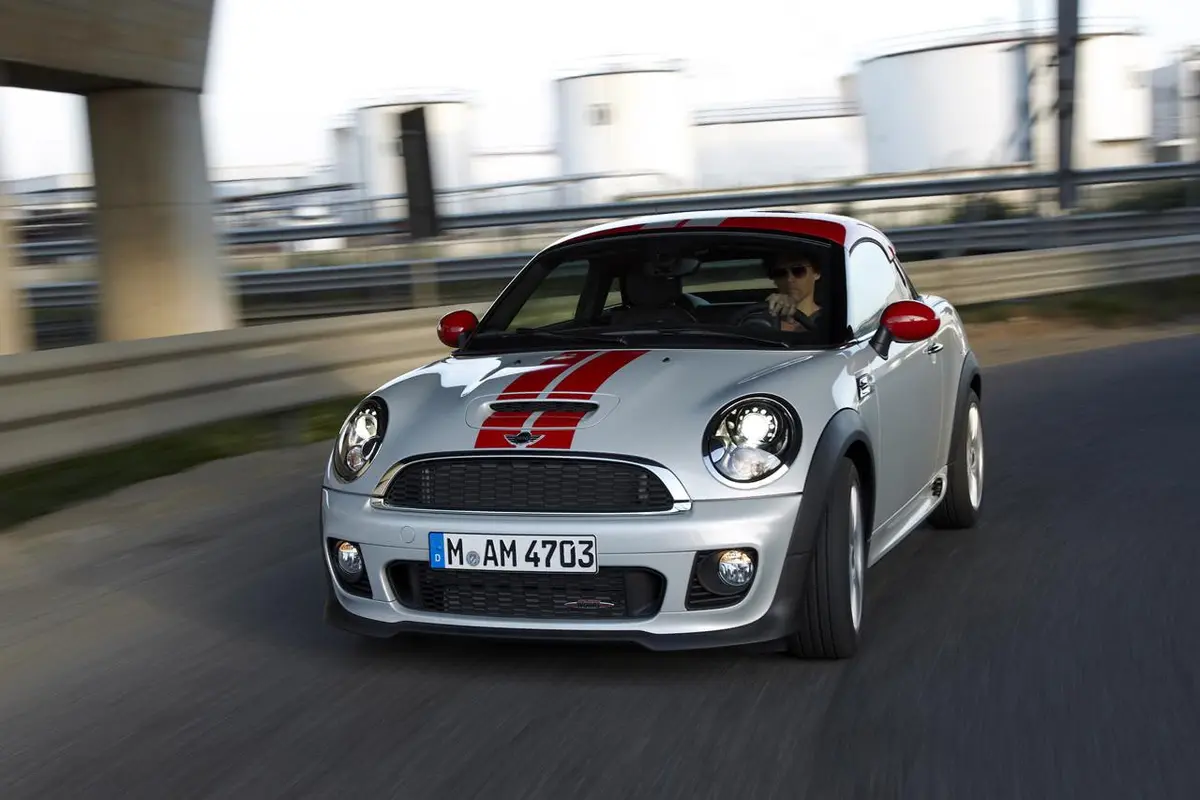 MINI JCW COUPE