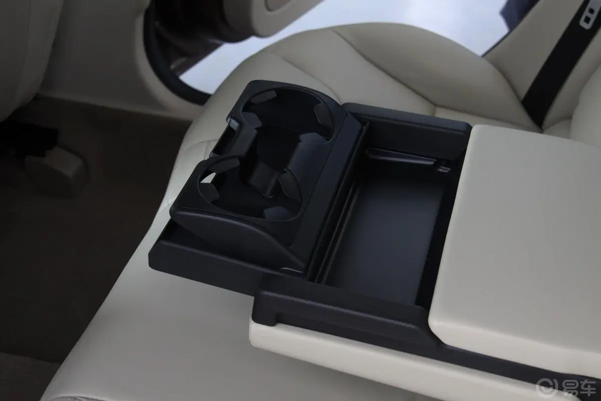 沃尔沃XC60(进口)3.0 T6 AWD舒适版空间