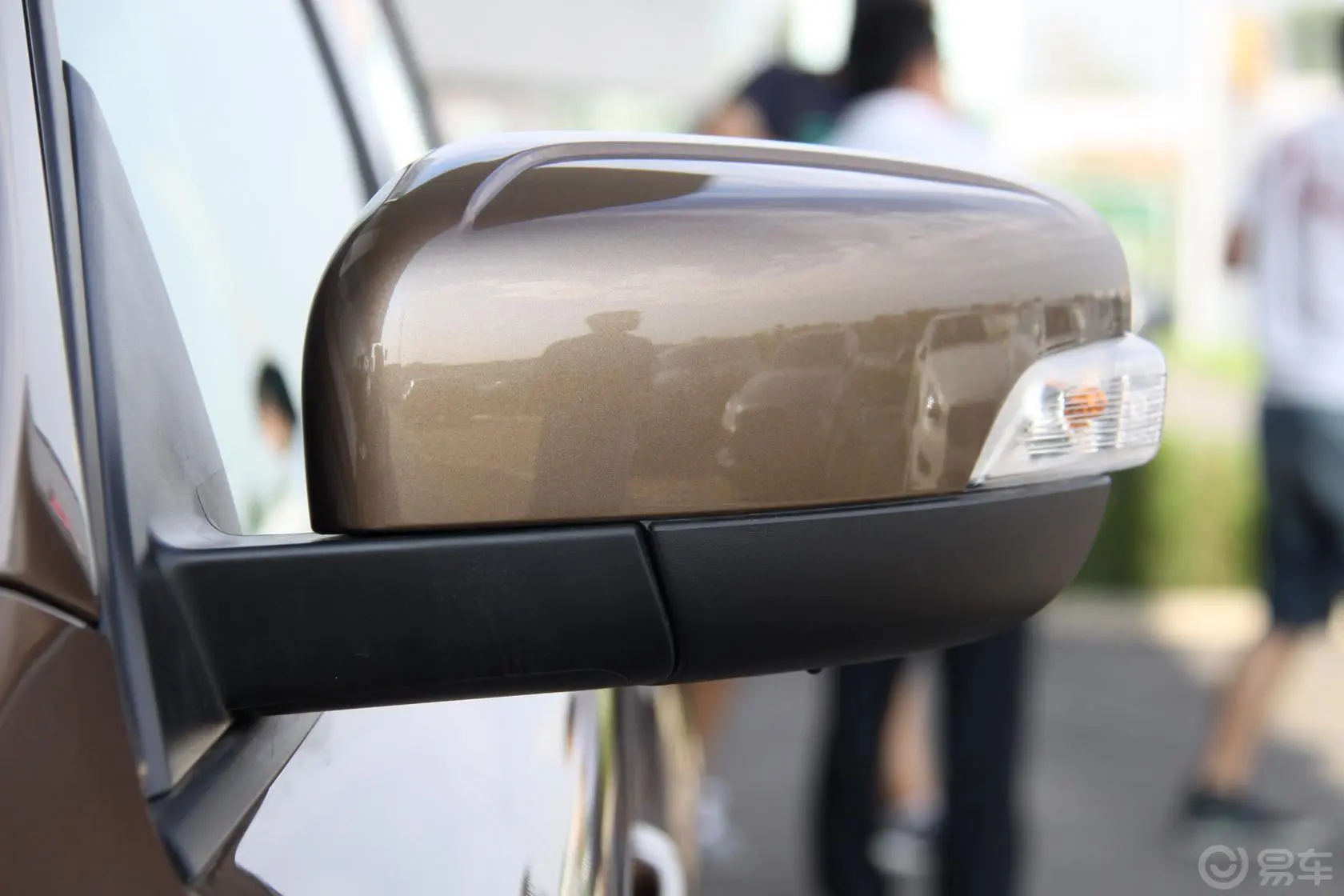 沃尔沃XC60(进口)3.0 T6 AWD舒适版后视镜转向灯（前）