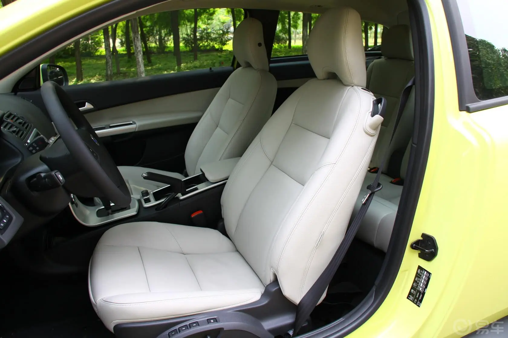 沃尔沃C302.0 Aktiv版+炫动选装包驾驶员座椅