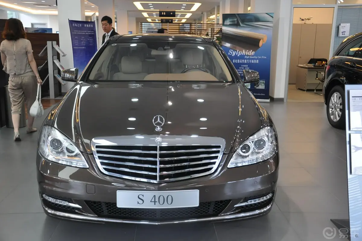 奔驰S级S 400 L HYBRID外观